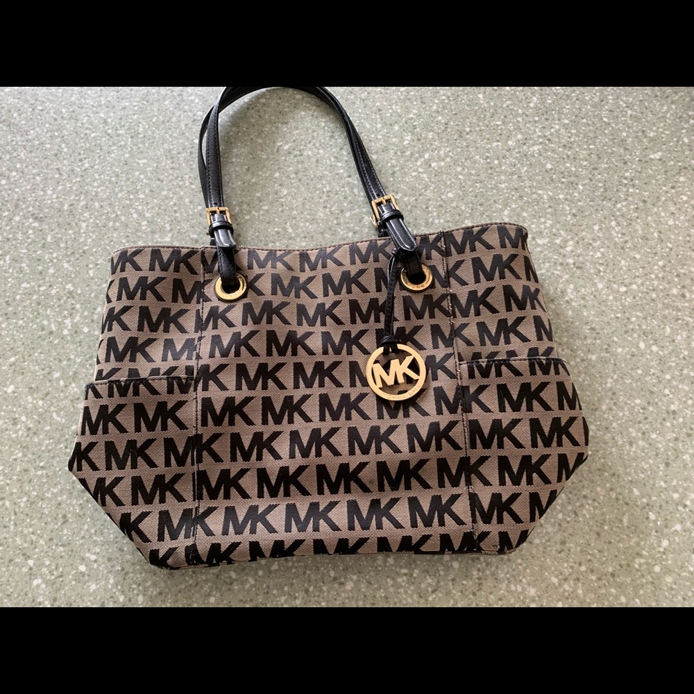 Michael Kors purse